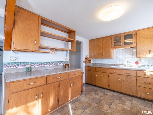 118 S PEKIN Lane, Hanna City, IL 61536