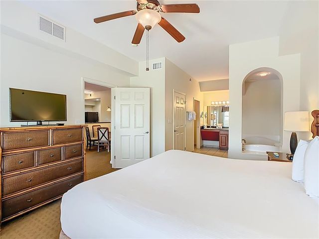 8101 RESORT VILLAGE DRIVE, Orlando, FL 32821