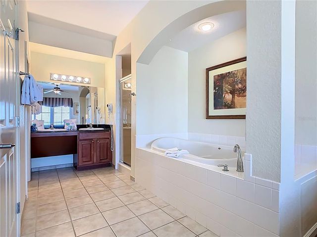 8101 RESORT VILLAGE DRIVE, Orlando, FL 32821