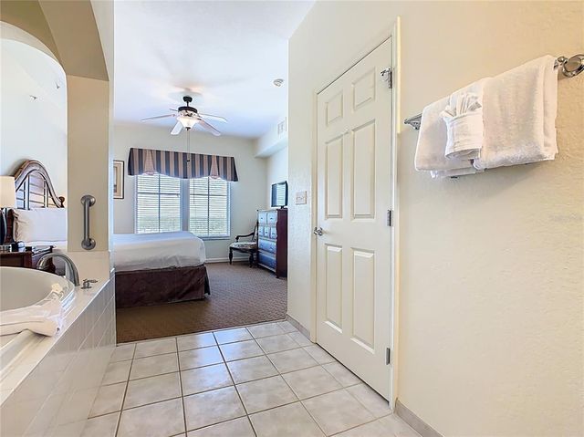 8101 RESORT VILLAGE DRIVE, Orlando, FL 32821