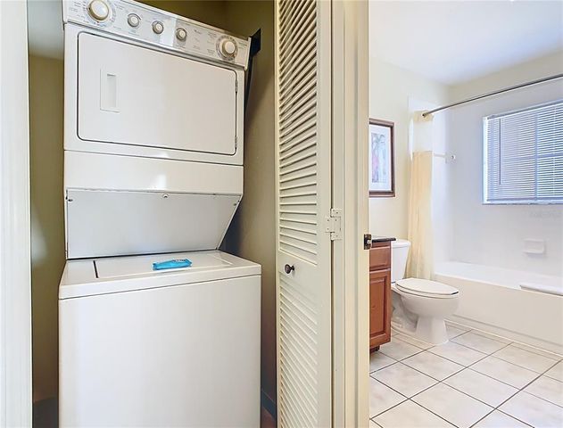 8101 RESORT VILLAGE DRIVE, Orlando, FL 32821