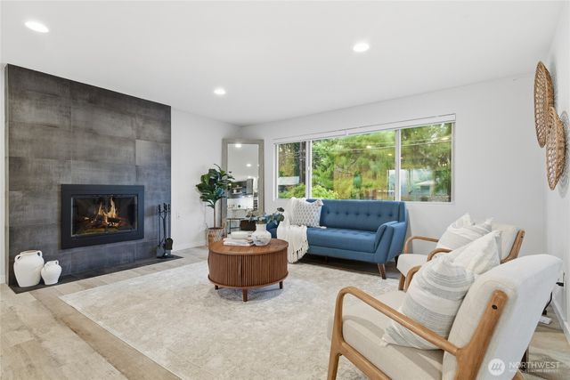 8253 NE 145th Street, Kirkland, WA 98034