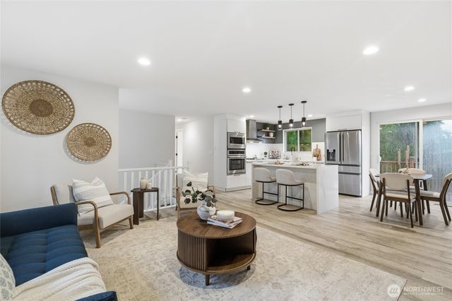 8253 NE 145th Street, Kirkland, WA 98034