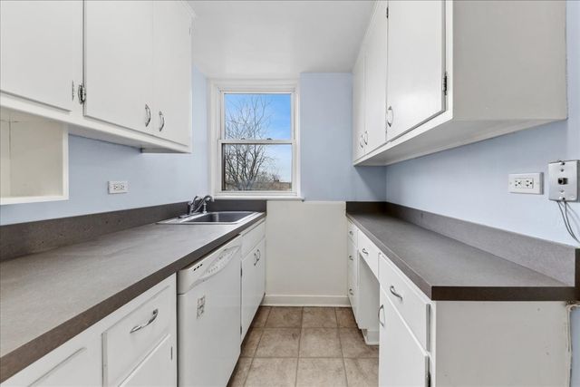 1585 RIDGE Avenue 502, Evanston, IL 60201