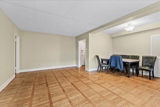 1585 RIDGE Avenue 502, Evanston, IL 60201