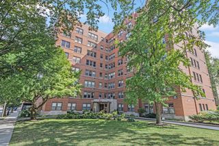 1585 RIDGE Avenue 502, Evanston, IL 60201