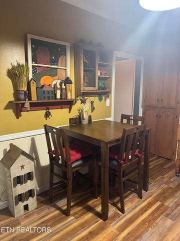 307 E Walden St, Lafollette, TN 37766