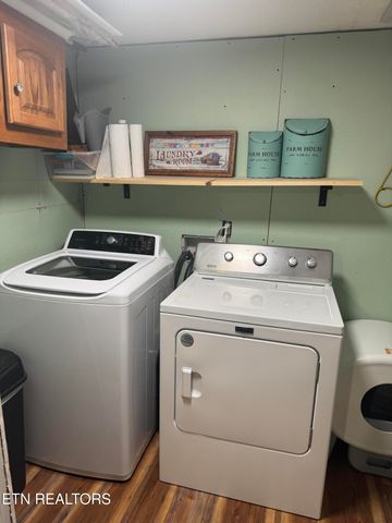 307 E Walden St, Lafollette, TN 37766