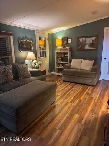 307 E Walden St, Lafollette, TN 37766