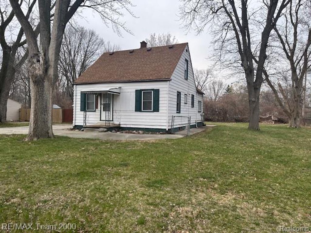 20175 Finley Street, Clinton Township, MI 48035