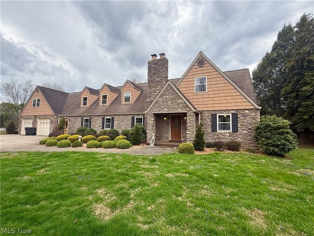 1533 N Pleasants Highway, St Marys, WV 26170