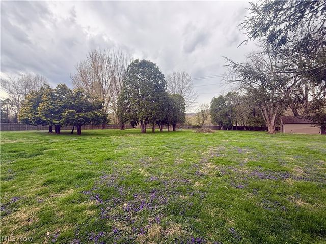 1533 N Pleasants Highway, St Marys, WV 26170