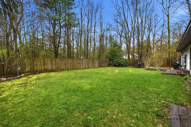 2467 Fenner Road, Muskegon, MI 49445