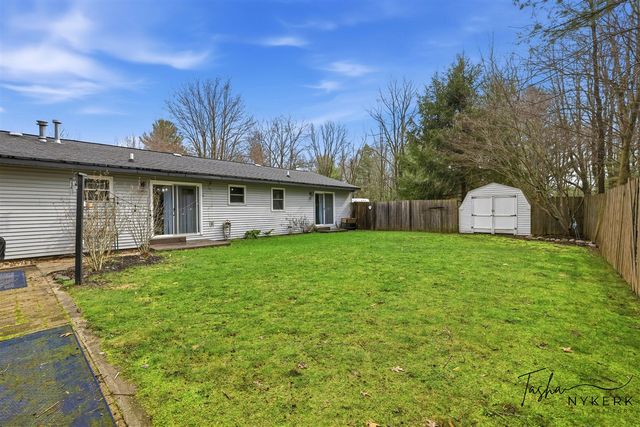 2467 Fenner Road, Muskegon, MI 49445