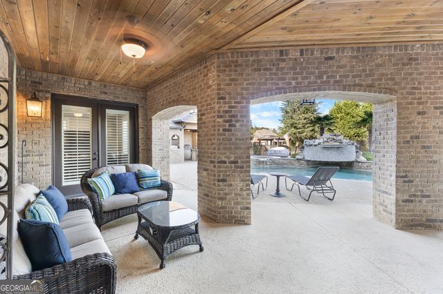 2417 Sunflower Drive, Hoschton, GA 30548