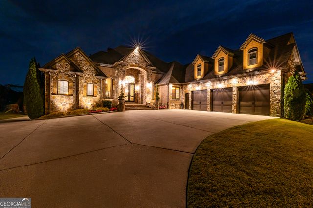 2417 Sunflower Drive, Hoschton, GA 30548