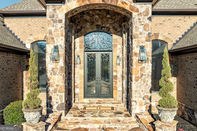 2417 Sunflower Drive, Hoschton, GA 30548