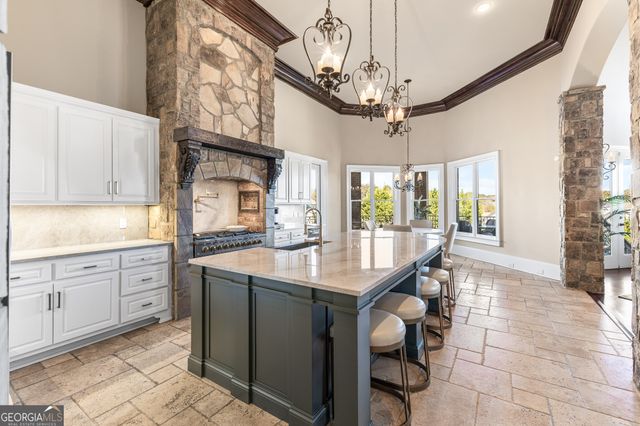 2417 Sunflower Drive, Hoschton, GA 30548