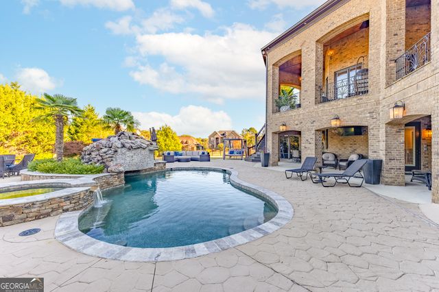 2417 Sunflower Drive, Hoschton, GA 30548