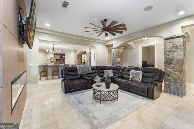 2417 Sunflower Drive, Hoschton, GA 30548