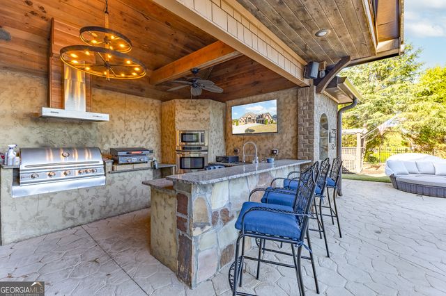 2417 Sunflower Drive, Hoschton, GA 30548