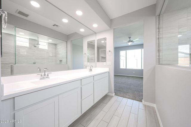 7048 W WINSTON Drive, Laveen, AZ 85339