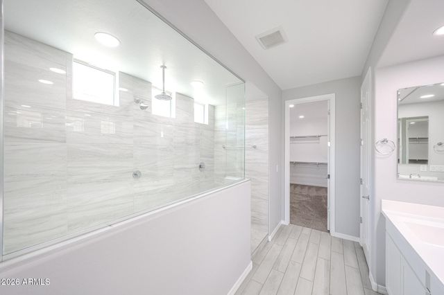 7048 W WINSTON Drive, Laveen, AZ 85339