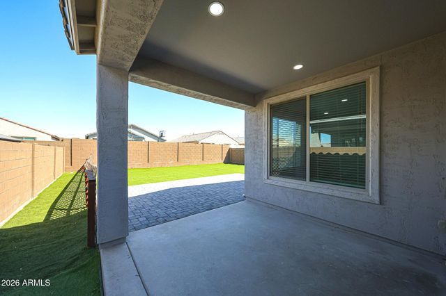 7048 W WINSTON Drive, Laveen, AZ 85339