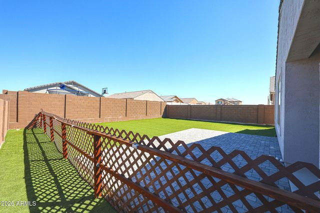 7048 W WINSTON Drive, Laveen, AZ 85339