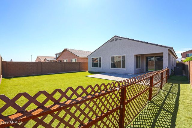 7048 W WINSTON Drive, Laveen, AZ 85339