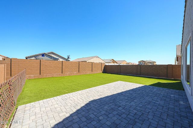 7048 W WINSTON Drive, Laveen, AZ 85339