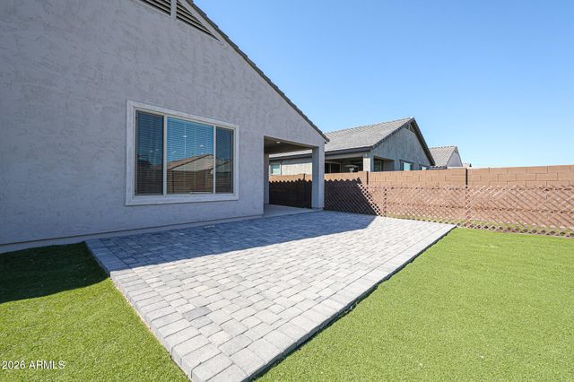 7048 W WINSTON Drive, Laveen, AZ 85339