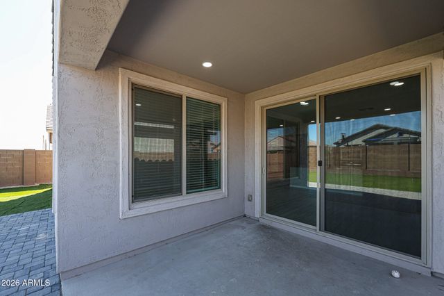 7048 W WINSTON Drive, Laveen, AZ 85339