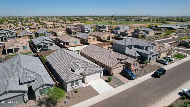 7048 W WINSTON Drive, Laveen, AZ 85339
