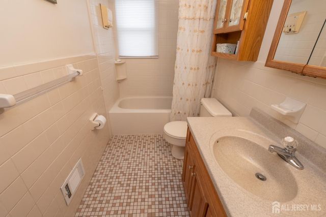134 George Street, South River, NJ 08882