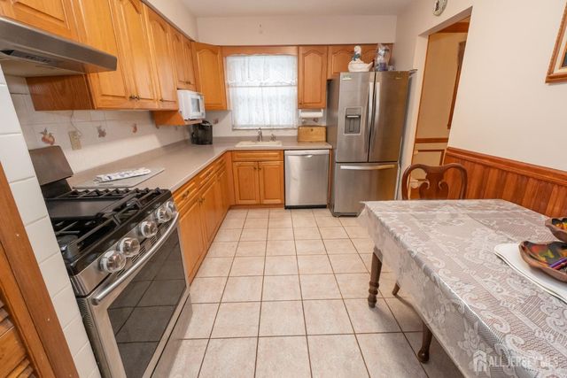 134 George Street, South River, NJ 08882