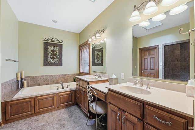 434 Royal Crest Drive, Fort Wayne, IN 46814