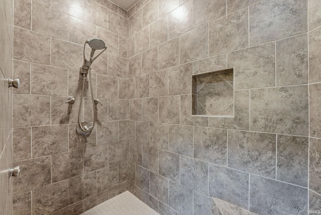 434 Royal Crest Drive, Fort Wayne, IN 46814