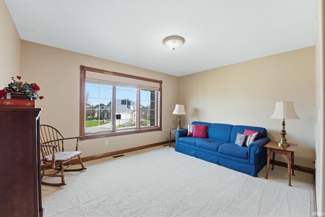 434 Royal Crest Drive, Fort Wayne, IN 46814