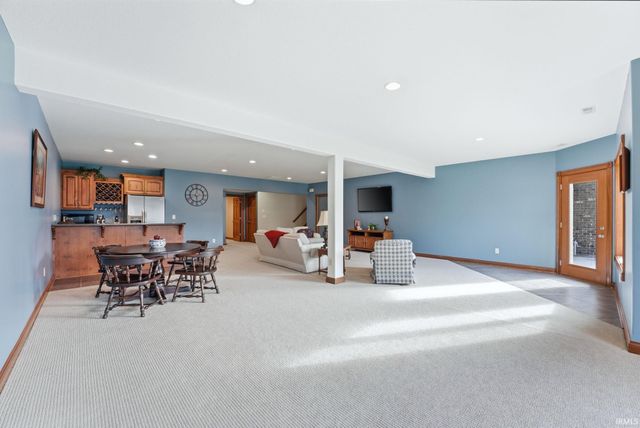 434 Royal Crest Drive, Fort Wayne, IN 46814
