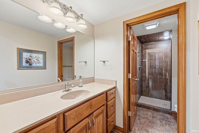 434 Royal Crest Drive, Fort Wayne, IN 46814