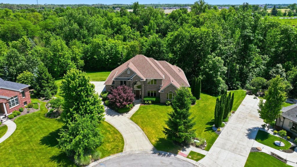 434 Royal Crest Drive, Fort Wayne, IN 46814