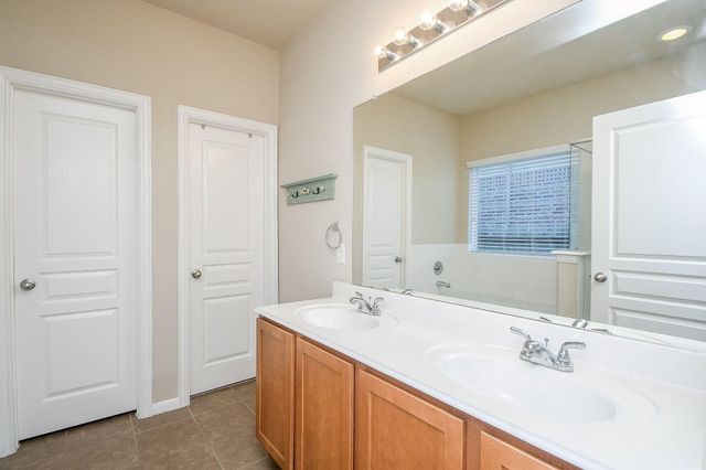 2203 Fallen Reed Lane, Rosenberg, TX 77471