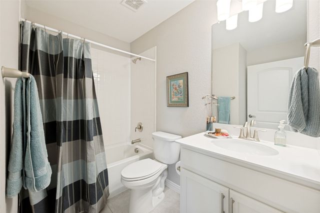7661 Heritage Drive, Little Elm, TX 76227