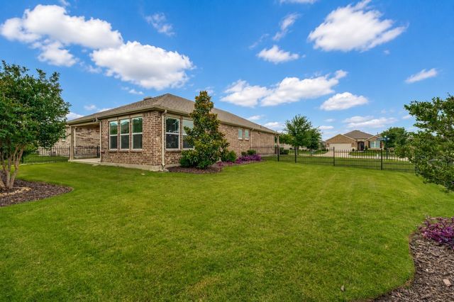 7661 Heritage Drive, Little Elm, TX 76227