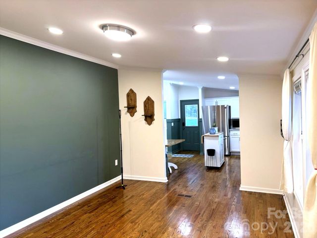 213 Sandy Creek Court, Hendersonville, NC 28792