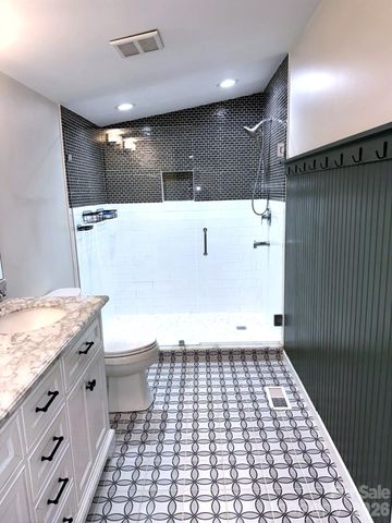 213 Sandy Creek Court, Hendersonville, NC 28792