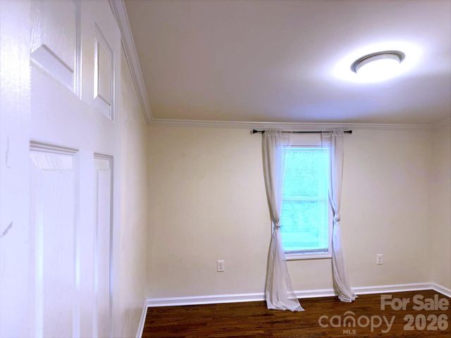 213 Sandy Creek Court, Hendersonville, NC 28792
