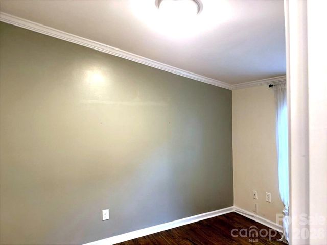 213 Sandy Creek Court, Hendersonville, NC 28792