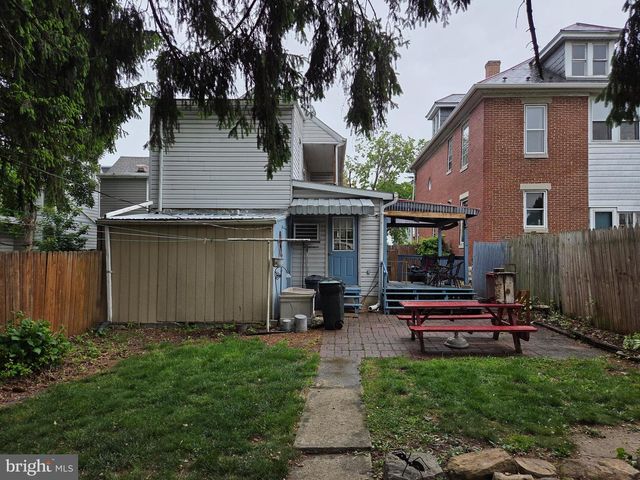 538 E E QUEEN STREET, Chambersburg, PA 17201